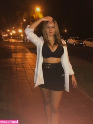 Morena Gaioli [ morena-gaioli ] - What's your best pick-up line? 😇 And has it actually worked?