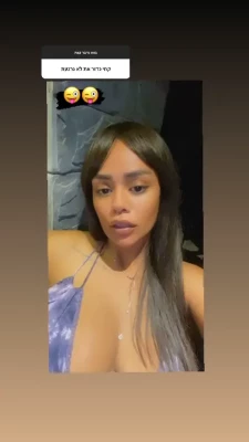 JustNati - Swipe for a lil   twerk  see how this assquake shakes