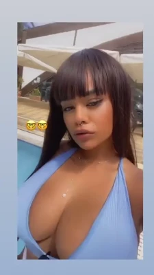 JustNati - Nach einem harten Tag erstmal heiß duschen