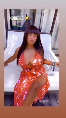 JustNati - Describe me in one word 😏