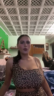 Maria Vittoria [ maria-vittoria ] - The Piano    Photo by Mike J