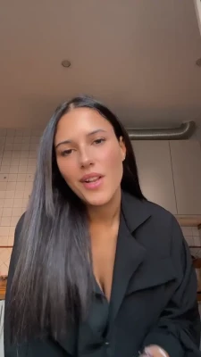 Maria Vittoria [ maria-vittoria ] - Be a good slut and lay down for me