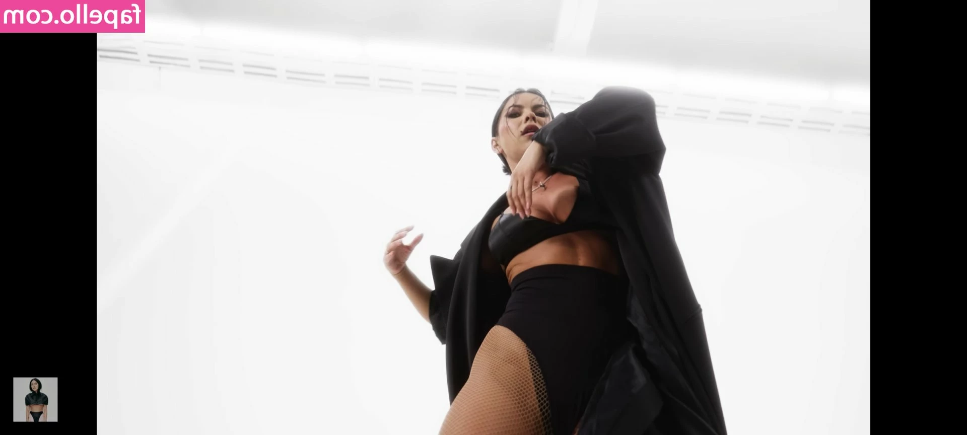 inna.europe [ inna-europe ] - Pussy spread wide ready for you 😈💋