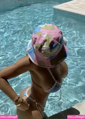 Laureen Pisciotta [ laureen-pisciotta ] - Watch me slide my silky white stockings on