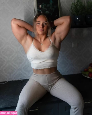 Melinda Lindmark [ melinda-lindmark-6 ] - Those lips tho  sub to this babe onlyfans com khelland