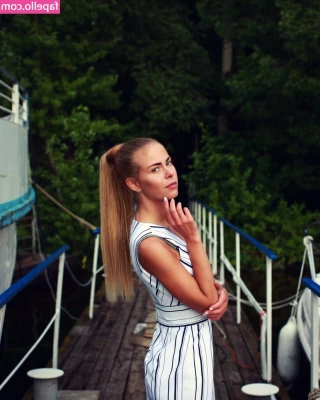 Natalia Milewskaja [ natalia-milewskaja ] - Enjoy the start of some good fun