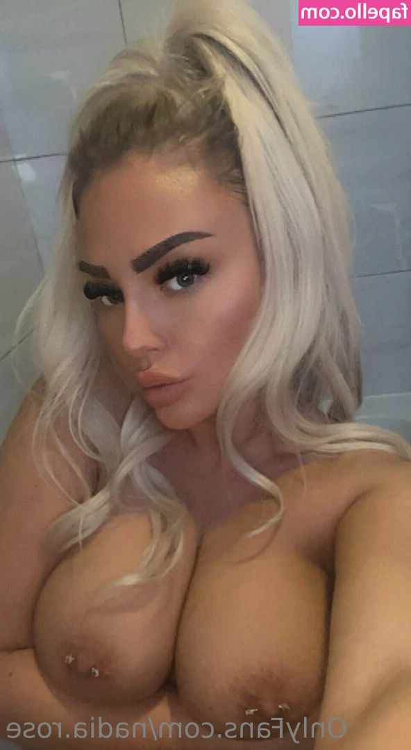 nadia.rose [ nadia-rose ] - Titty tuesday 🍈🍈😈