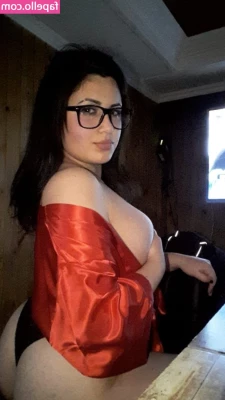 Maite Acuna [ maite-acuna ] - Cozy and naked  Hehe how was your day