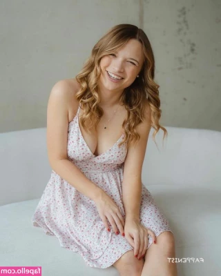 LisaKueppers - I want to feel you  Every inch  every heartbeat  every moan