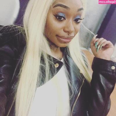 Creamyexotica - Get a Medium Soft PEEKABOO snap pics in the moment anytime.  You can