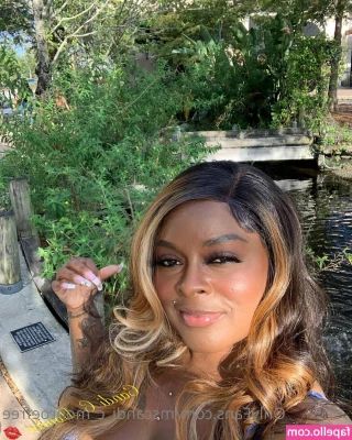 mscandi_c_monroefree [ mscandi-c-monroefree ] - Do you prefer to unwrap the present or