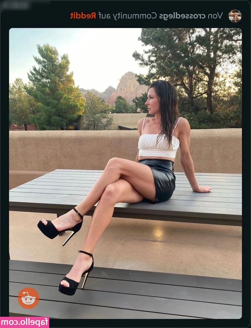 Jennifer Tavernier [ jennifer-tavernier-21 ] - Bring ya face closer baby