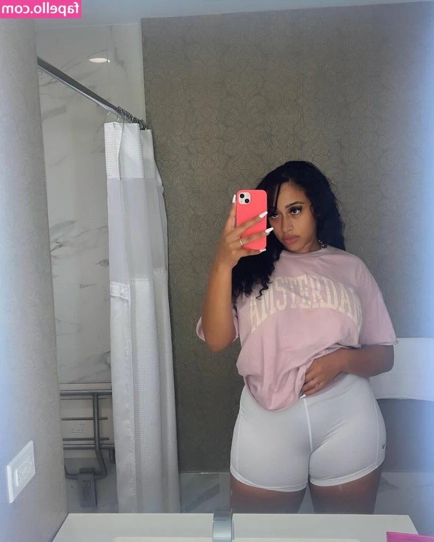 cristina.celii [ cristina-celii ] - Happy Monday yall  Hope you enjoyed your weekend     Onlyfans com