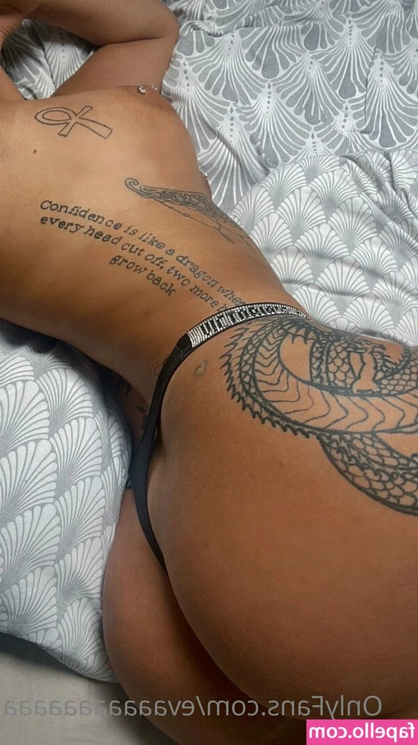 evaaaaaaaaaaa - Hoping you're all having a nice week end!