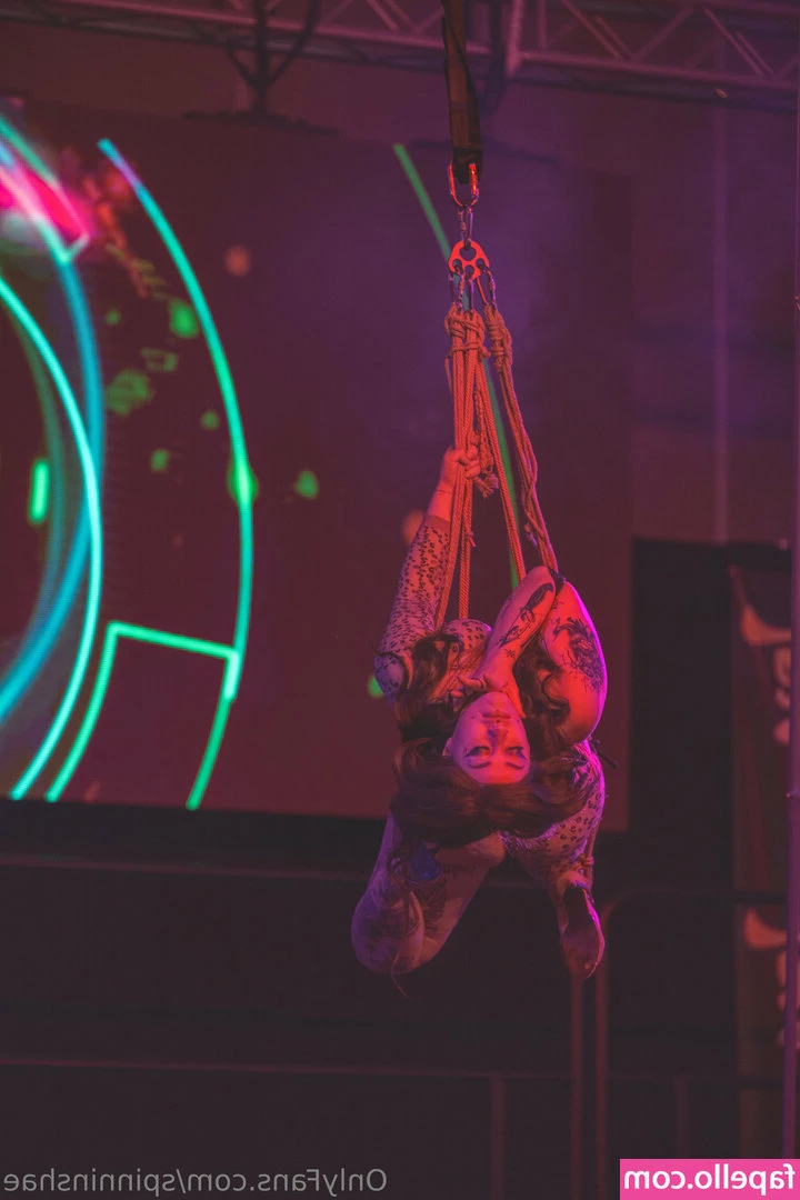 spinninshae - Look in the mirror