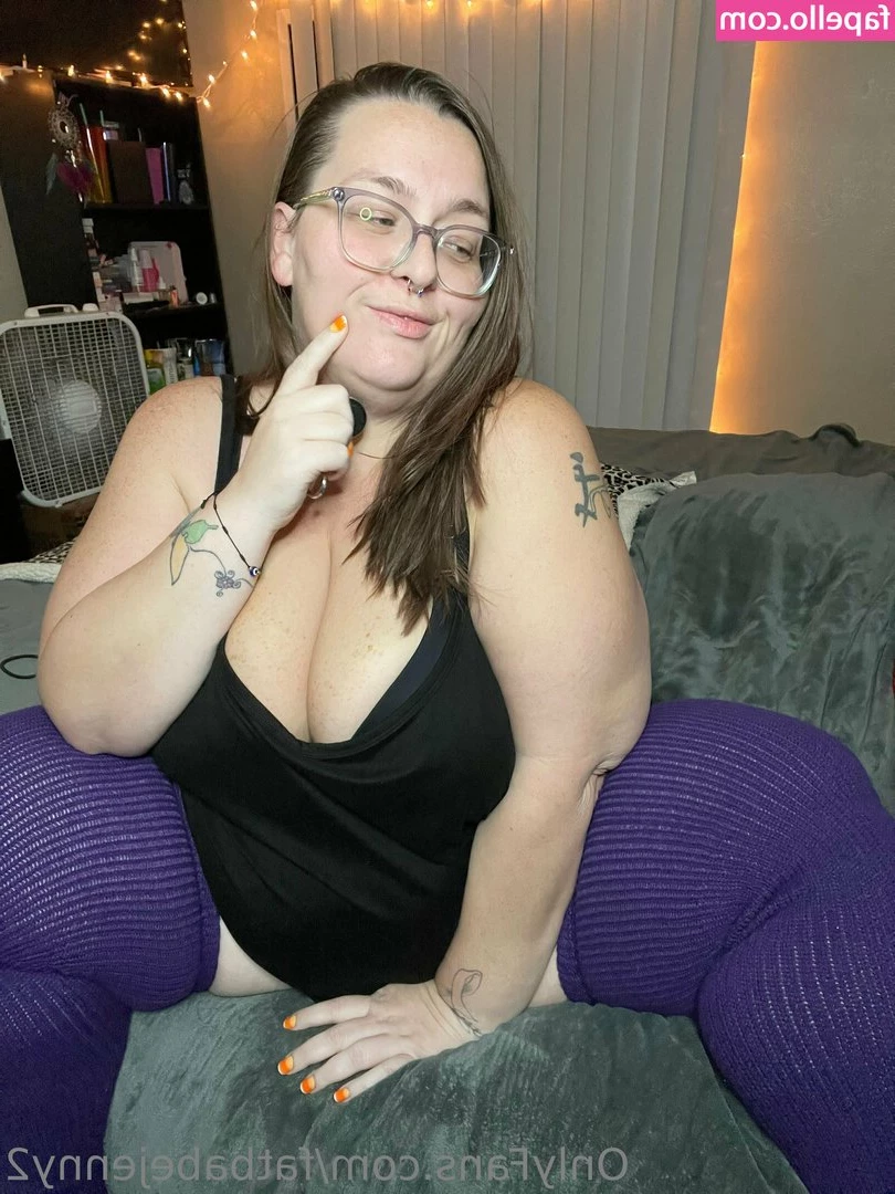 fatbabejenny2 - Walk on the beach