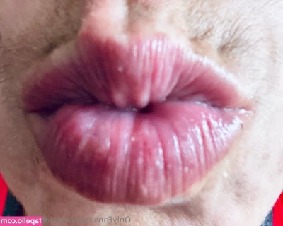 anyciahernandez - Should I use this as my Profile Pic? Does it get you hard? 🤔