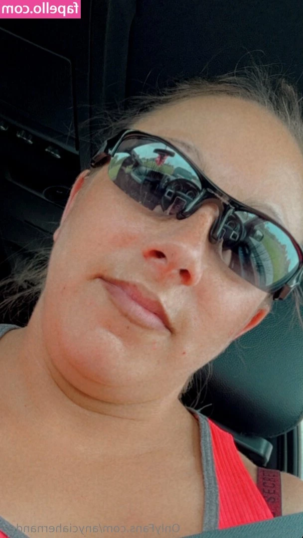 anyciahernandez - *** FULL VIDEO 😈 Handjob Massage Cumshot Countdown *** I'm gone