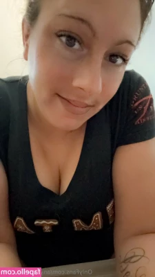 anyciahernandez - do you like my new top?