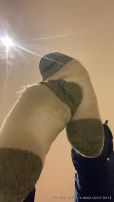 essexbenfeet1 - Open your mouth and I ll spit it out Are you thirsty