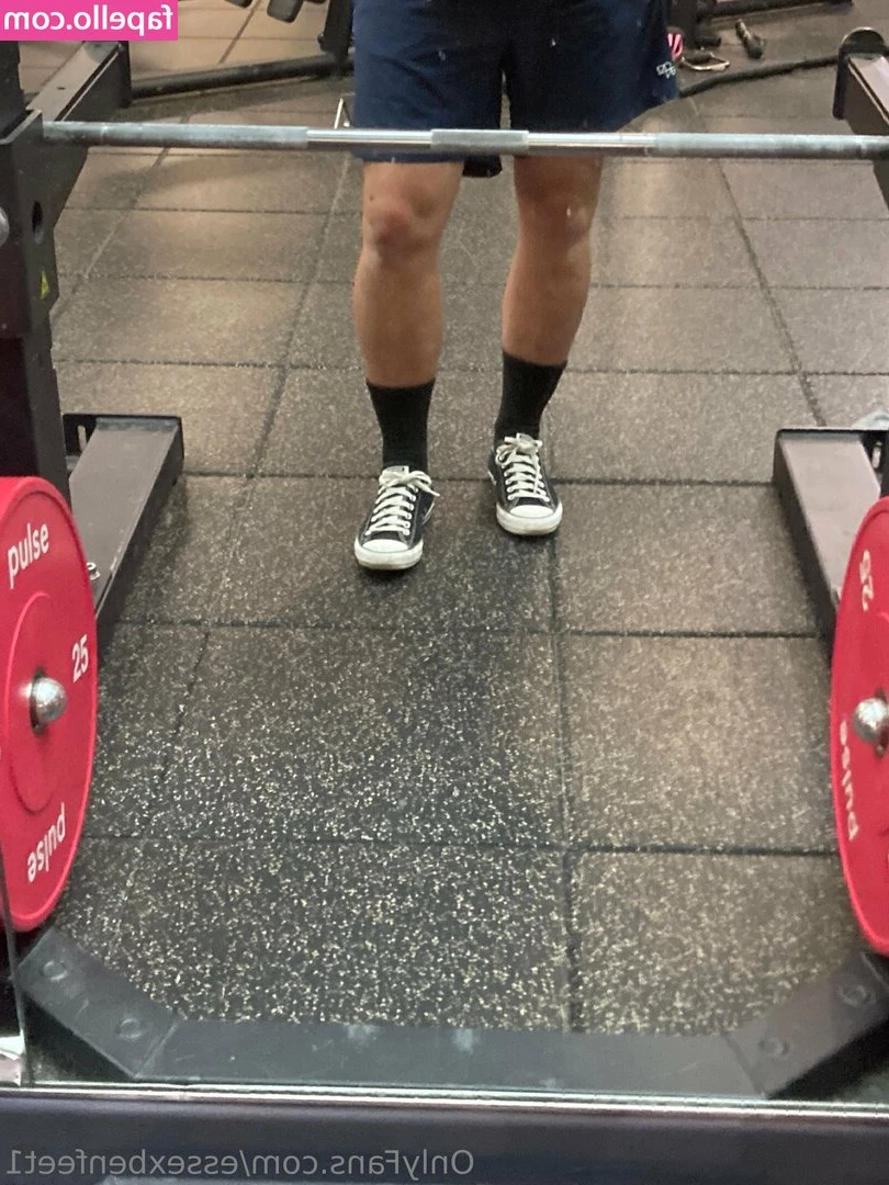 essexbenfeet1 - Vieni anche tu a farti la doccia  come and take a shower too  https