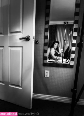 sparkvibes - Hi babes  New year new opportunities to make you all hard  Tell me