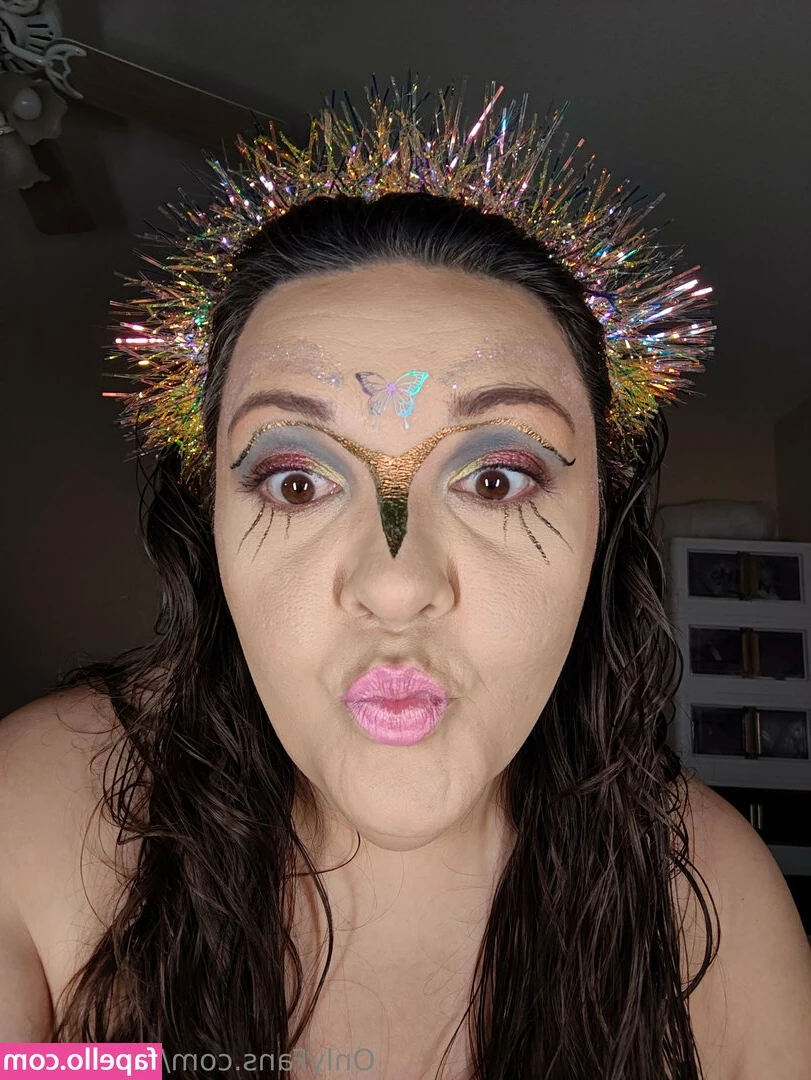 sparkvibes - I want a bath tub in my own house aah   I love it