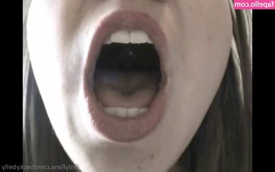 beckybelly - Wanna shower with me? 🥺❤️