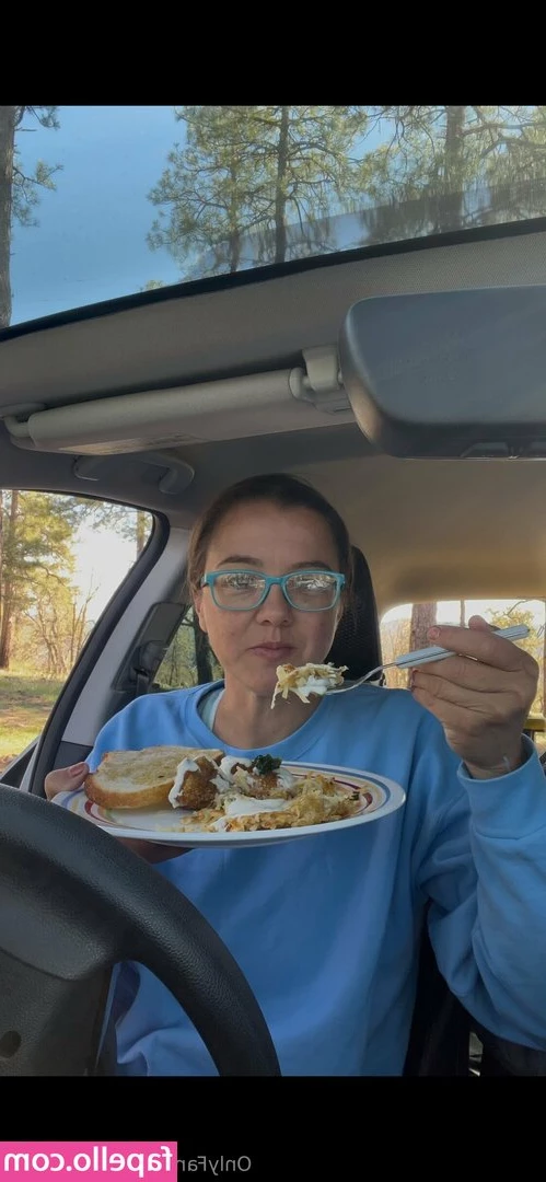 beckybelly - Santa s helper is here to give you good kisses