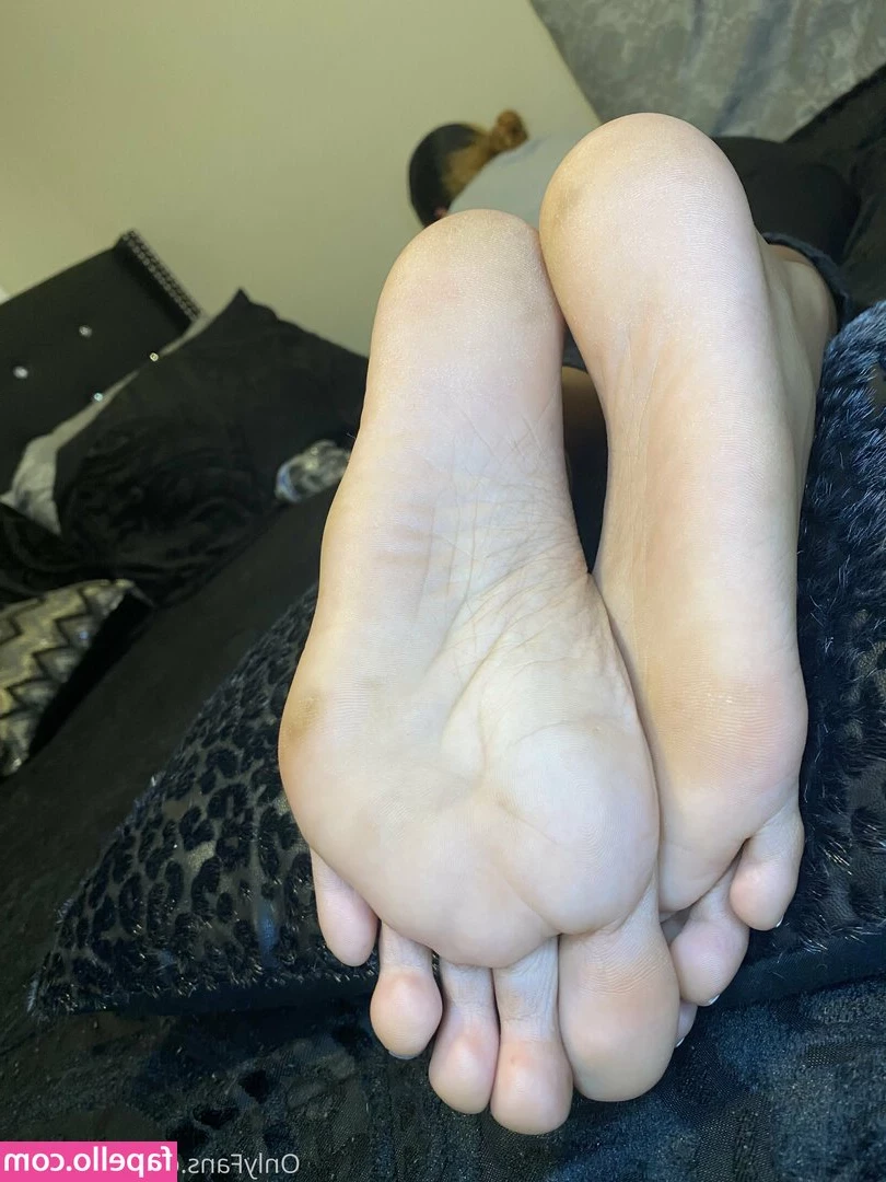 tenlittoes - For those just joining, this video dropped this weekend so just