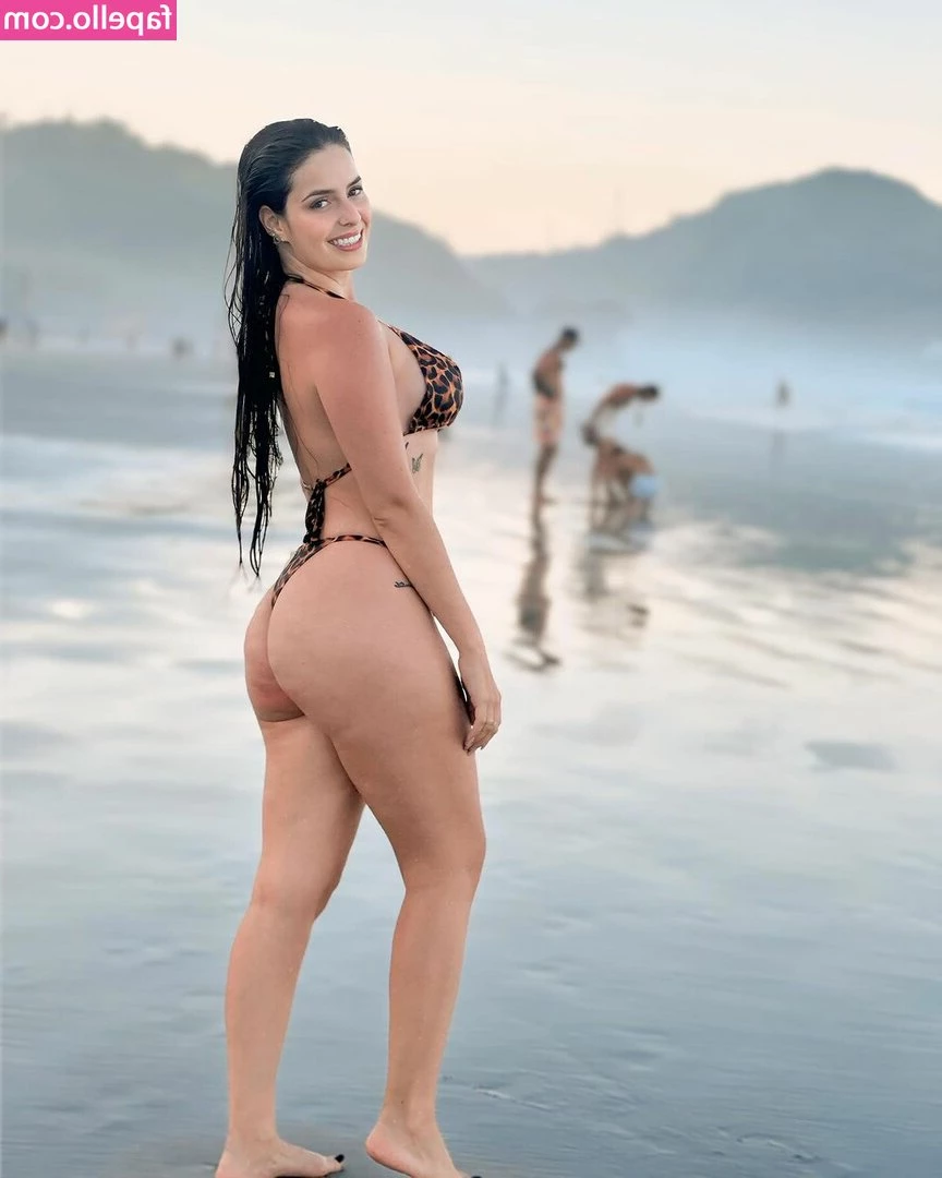 Thacila Caroliny [ thacila-caroliny ] - Like if you’d 👅