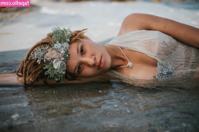 Ayoola Smart [ ayoola-smart ] - Welcome to my holidays like to swing in the water