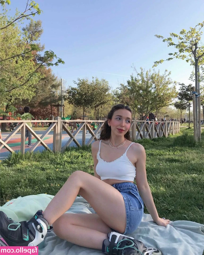 Meltem Koc [ meltem-koc ] - Why am I this way