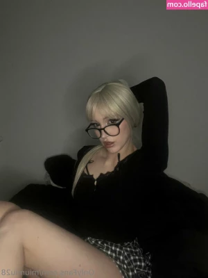 miumiu28 - I need a photographer  wanted to share this silly little motion set