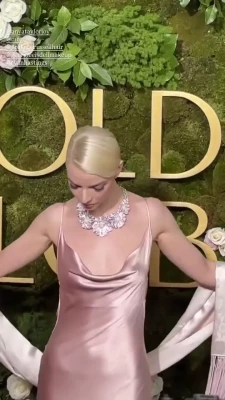 Anya Taylor-Joy [ anya-taylor-joy ] - Decided to sprinkle in some booty
