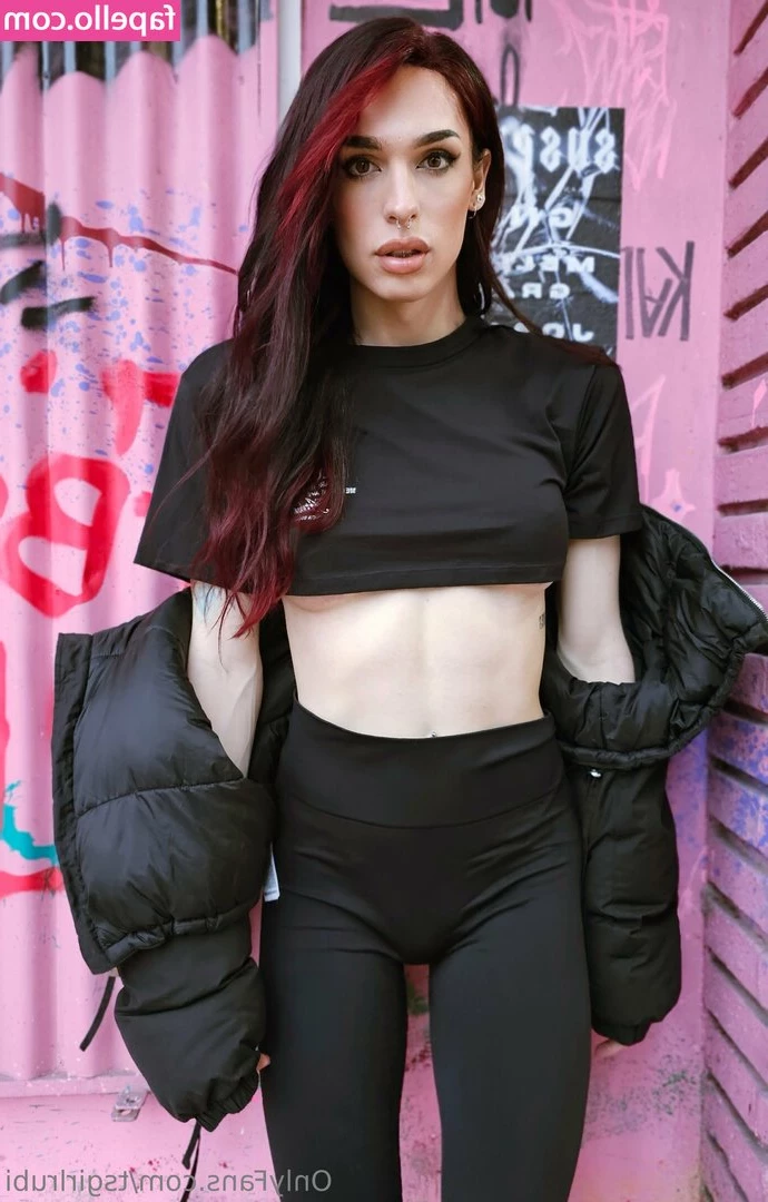 fire_gal [ fire-gal ] - Kura apakšveļa ir labāka