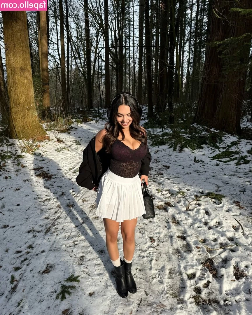 Emily Kaye [ emily-kaye-8 ] - Staying in the hospital tonight  amp amp  having the baby in the