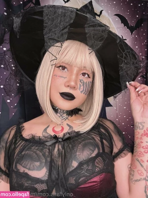 momoitenshi - Rest your heavy balls right here 🥜