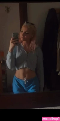 Raven Screams [ raven-screams ] - CLICK HERE -  janemiraclee  This cutie is online and horny  Show her