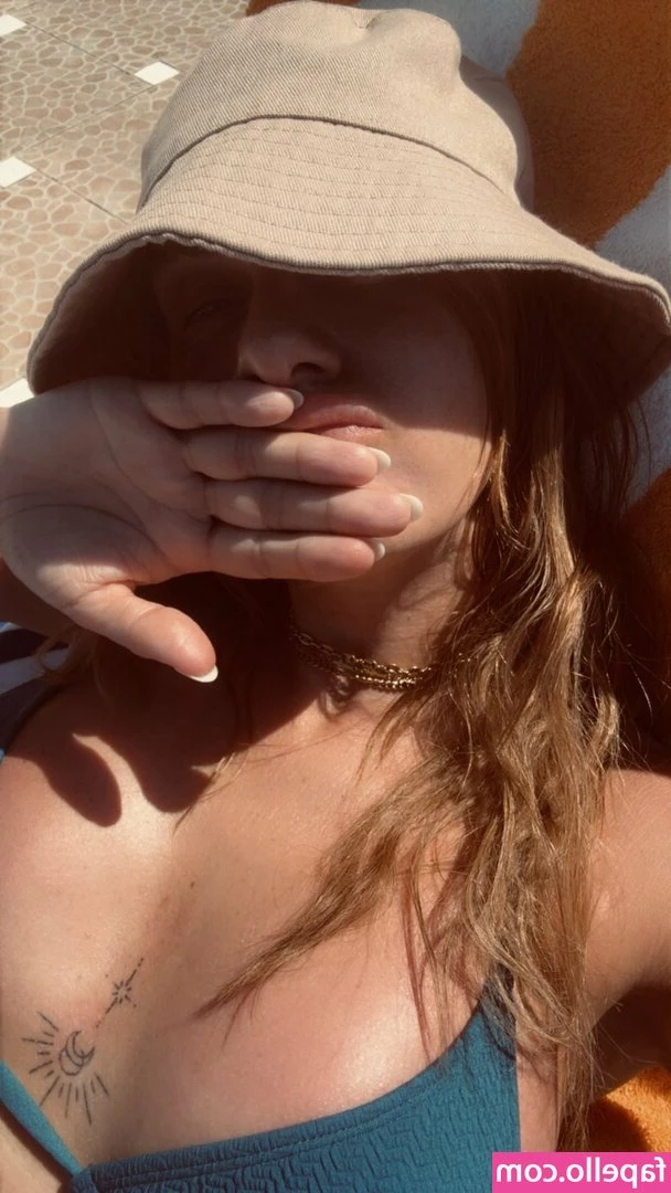 Lina H [ lina-h ] - My ass want some fun