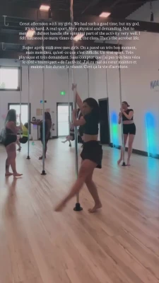 Josephine Jobert [ josephine-jobert ] - Love these new comfy leggings  The texture is so nice to rub my hands