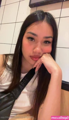 rachelmao - Hurry add my snap chat 👀 👻✨