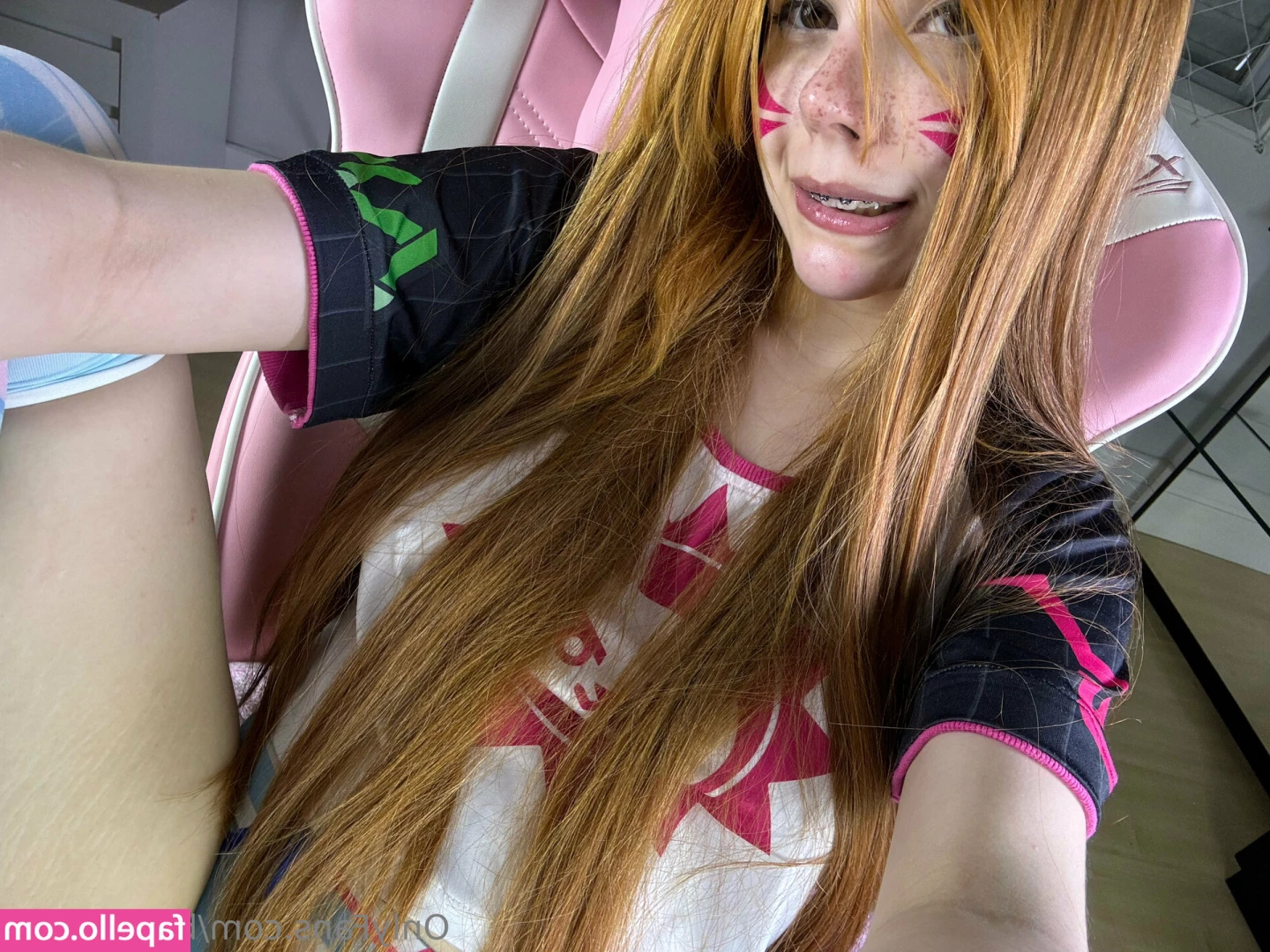 Melwhitte - Come play with my clit 😈