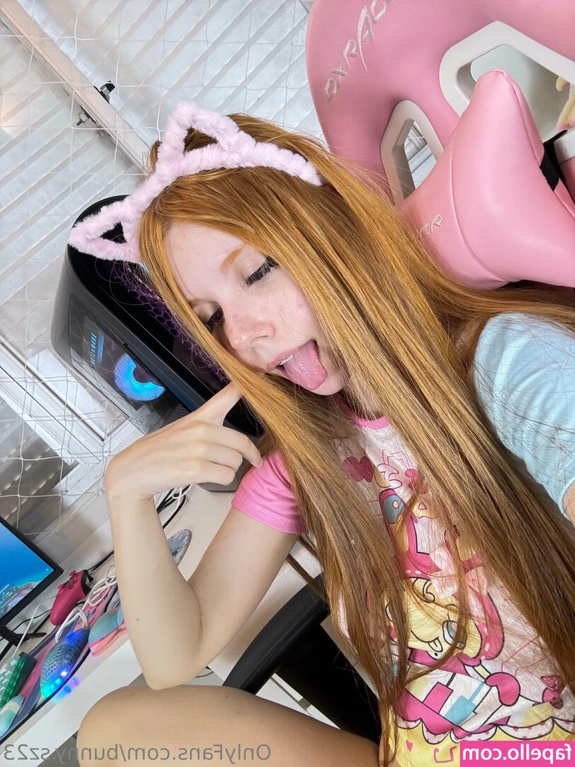 Melwhitte - FUUUCK these pearls feel so goood