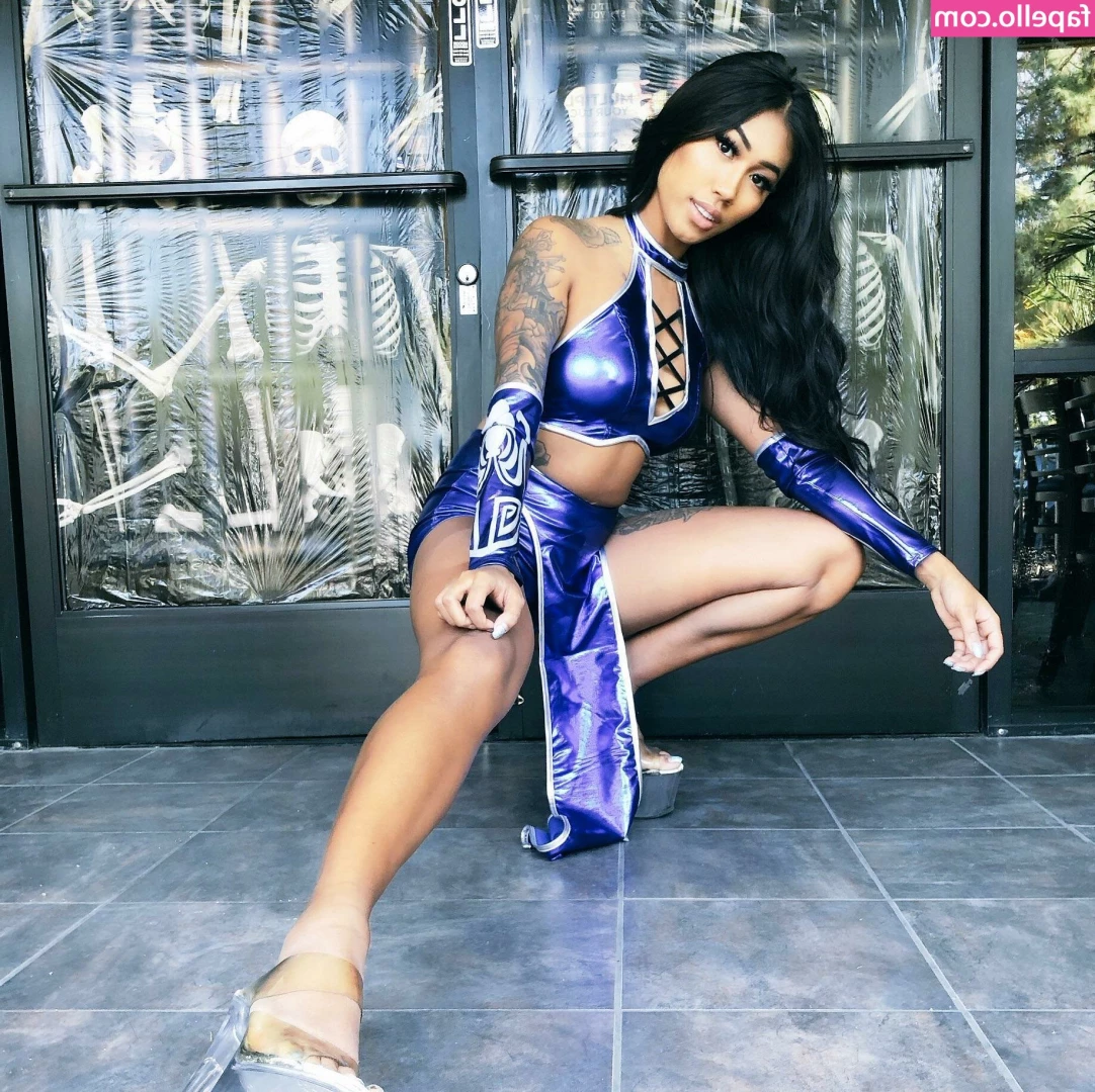 Rosette Hing [ rosette-hing ] - Watch me masturbate  moan and cumm