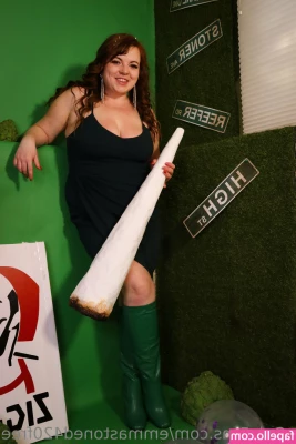 emmastoned420free - Genderfluid babe. I need to jerk off soon :p