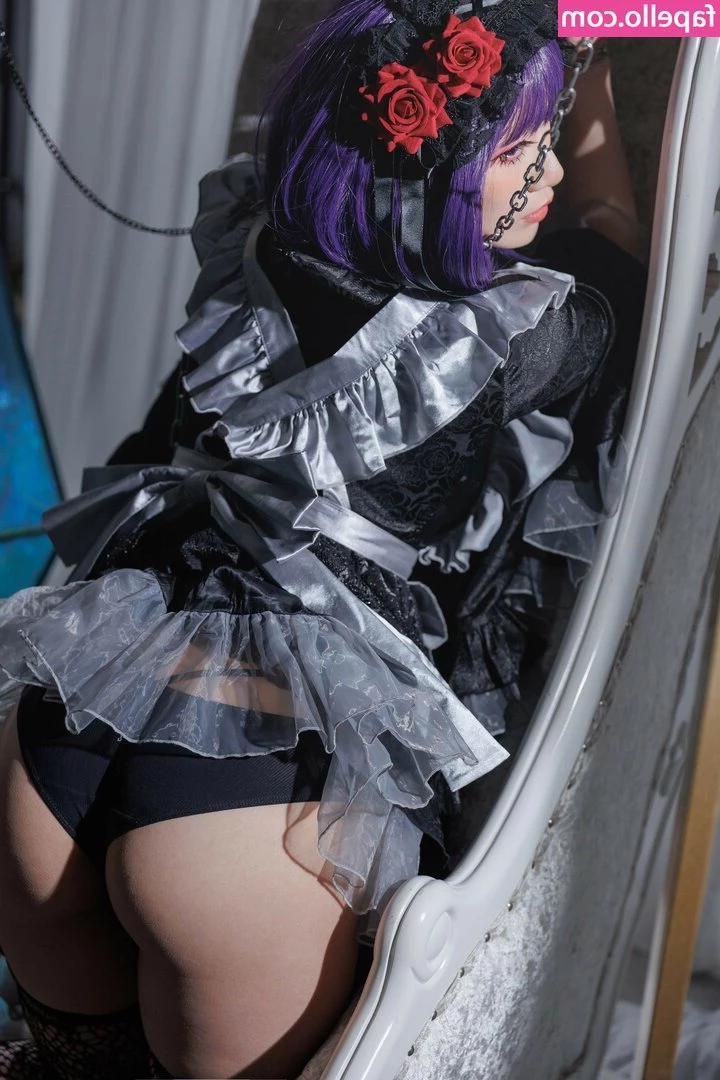 Ciencosplay - What are the most tender places to kiss on a girl's body you know?