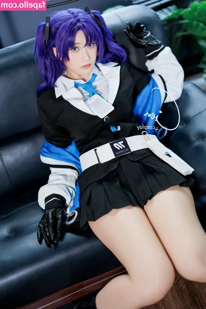 Ciencosplay - Almost post gym shower time