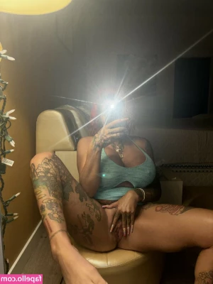 Veronica Staxx [ veronica-staxx ] - Big thighs 🥵
