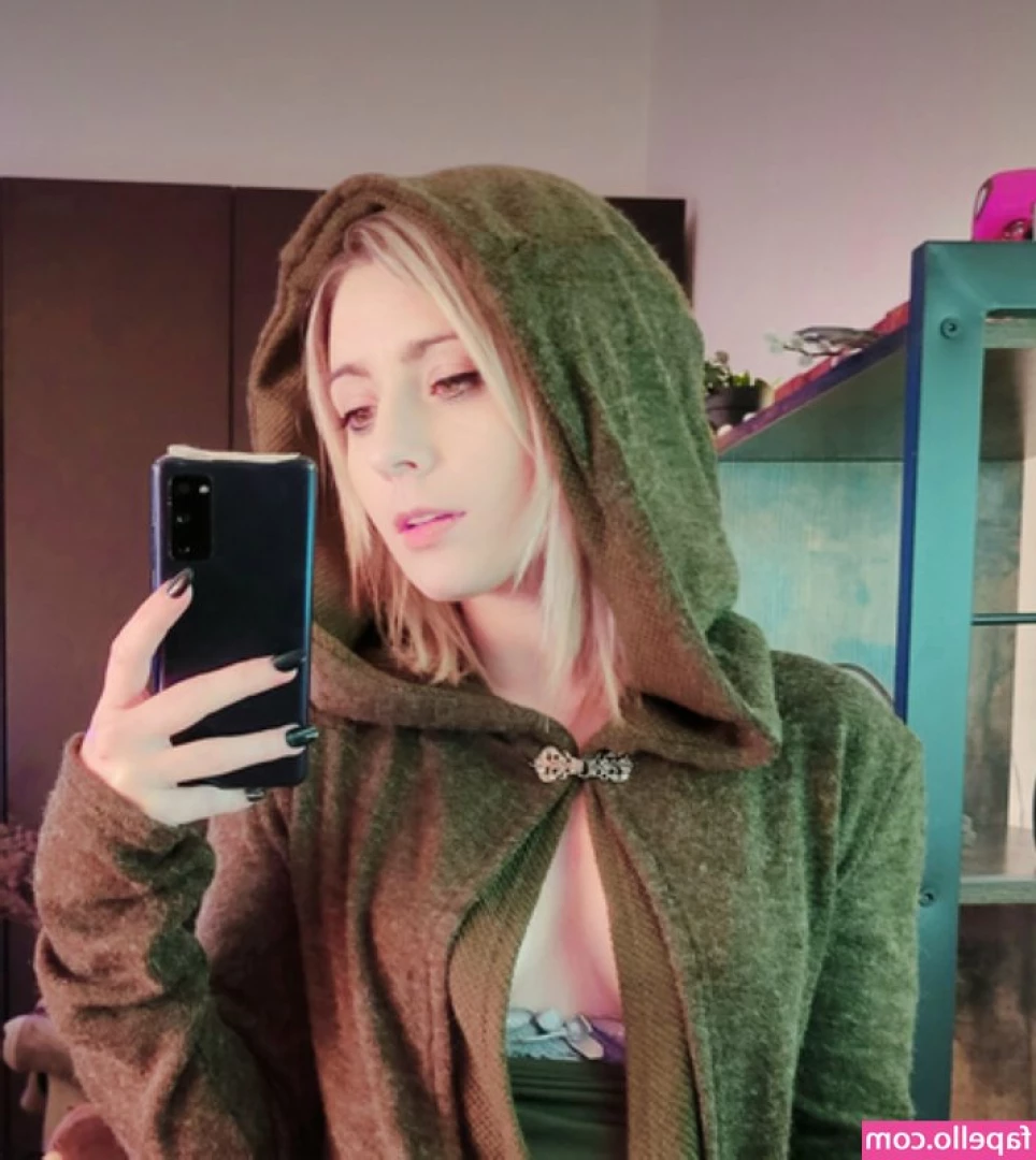 lisaonthemoon - I am posting ALL of my exclusive content on my VIP 😍 what are u